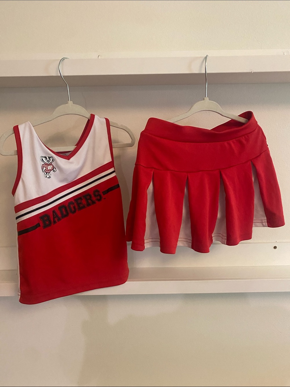 Colosseum Red and White Badgers Kids Matching Cheer Set